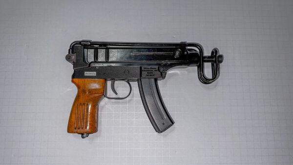 VZ61 Wirestock - Image 4